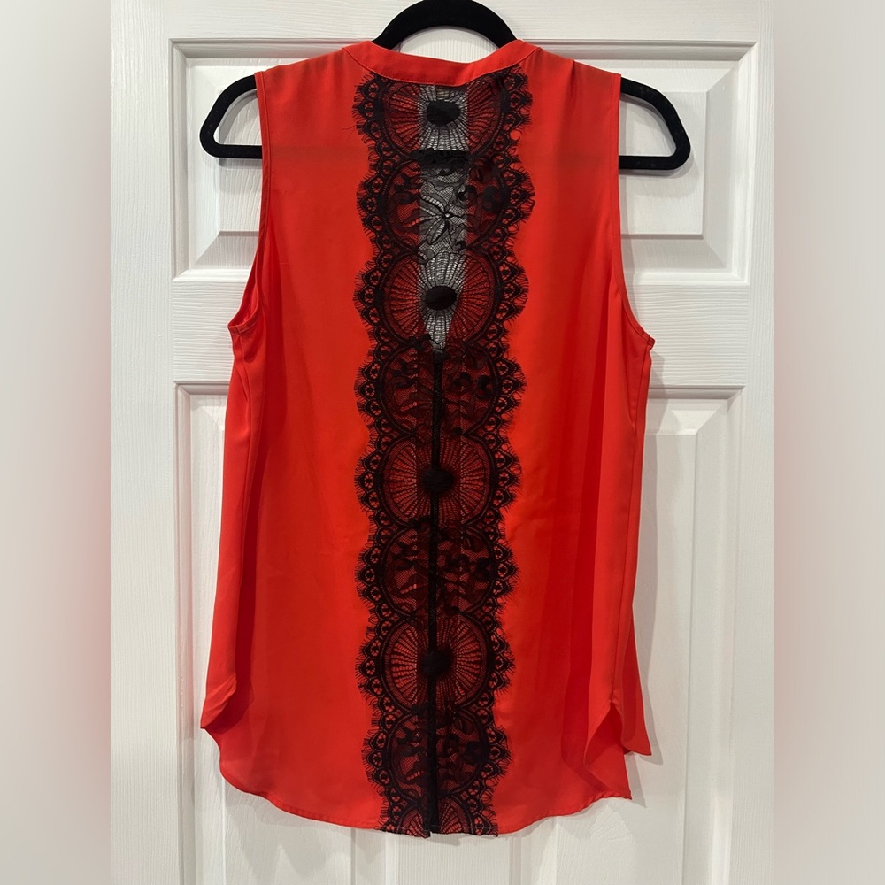 Sleeveless blouse